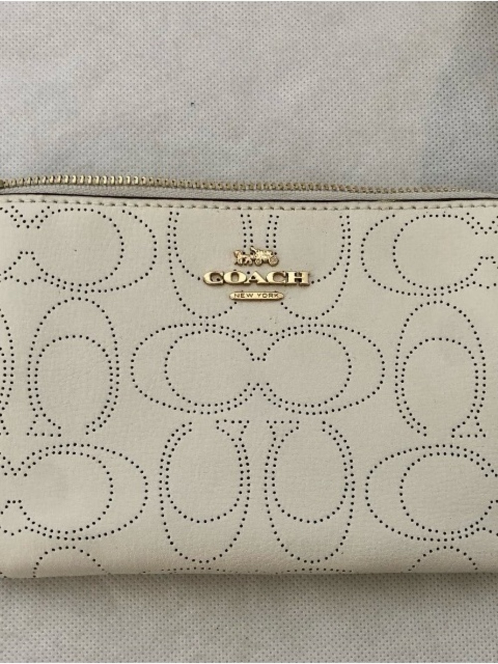 Coach Corner Zip Wristlet with Perforated Signature C in Off-White Leather EUC